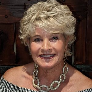 Quality brand name clothes, shoes, handbags & other home goods.